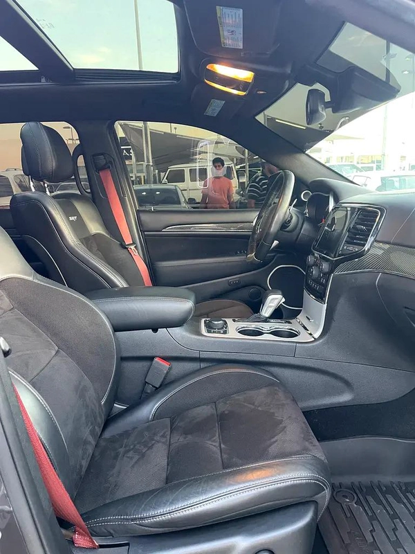 جيب شروكي SRT2019 Jeep Cherokee Sport - American Specs - Excellent Condition