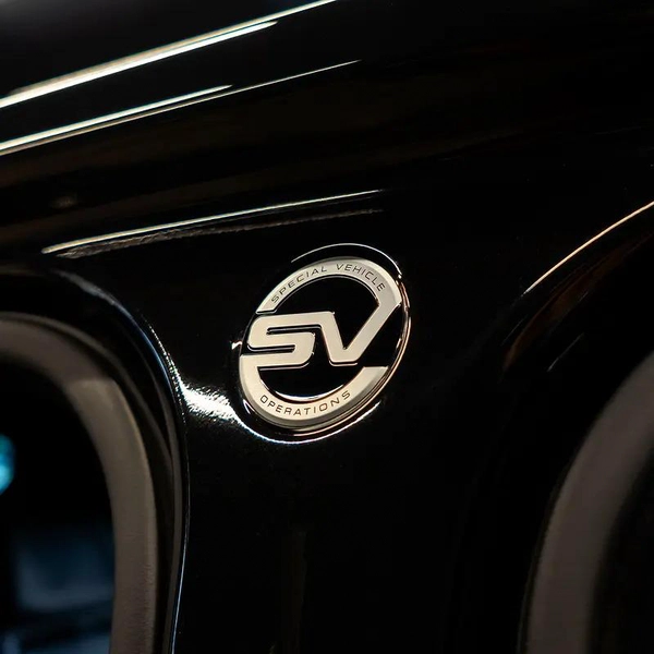 AED 4,407 pm • 0% Downpayment • Range Rover Sport SVR Carbon Edition • 1 Year Warranty