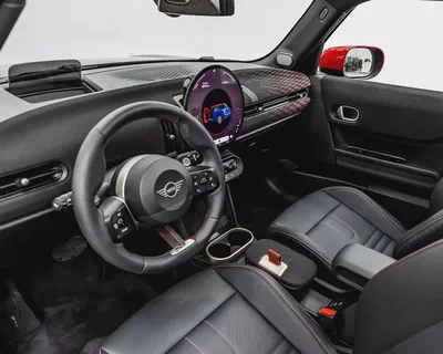 MINI COOPER S JCW KIT - 2025 - 7,000 km - GCC - AGMC WARRANTY AND SERVICE CONTRACT-8