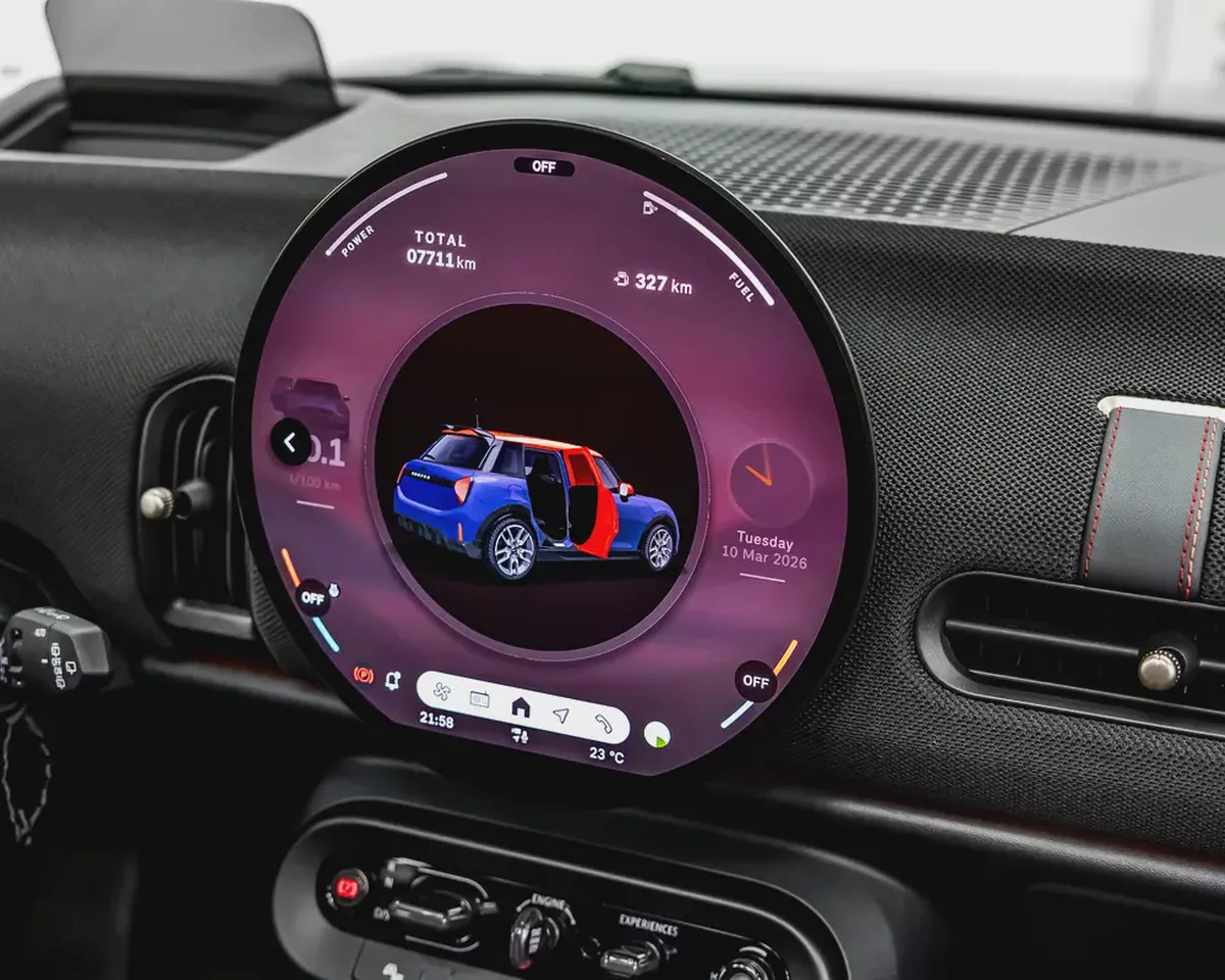 MINI COOPER S JCW KIT - 2025 - 7,000 km - GCC - AGMC WARRANTY AND SERVICE CONTRACT-13-13