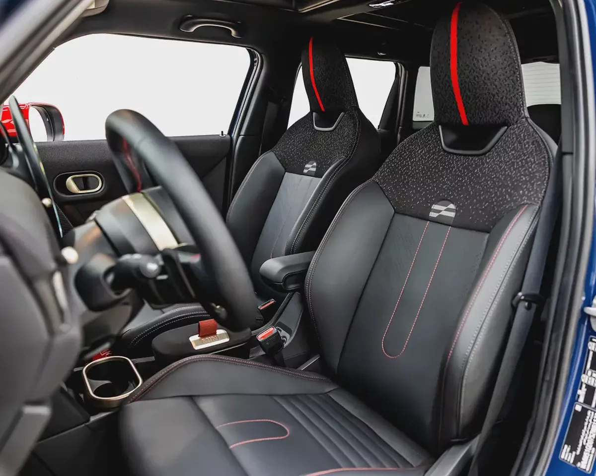 MINI COOPER S JCW KIT - 2025 - 7,000 km - GCC - AGMC WARRANTY AND SERVICE CONTRACT-15-15