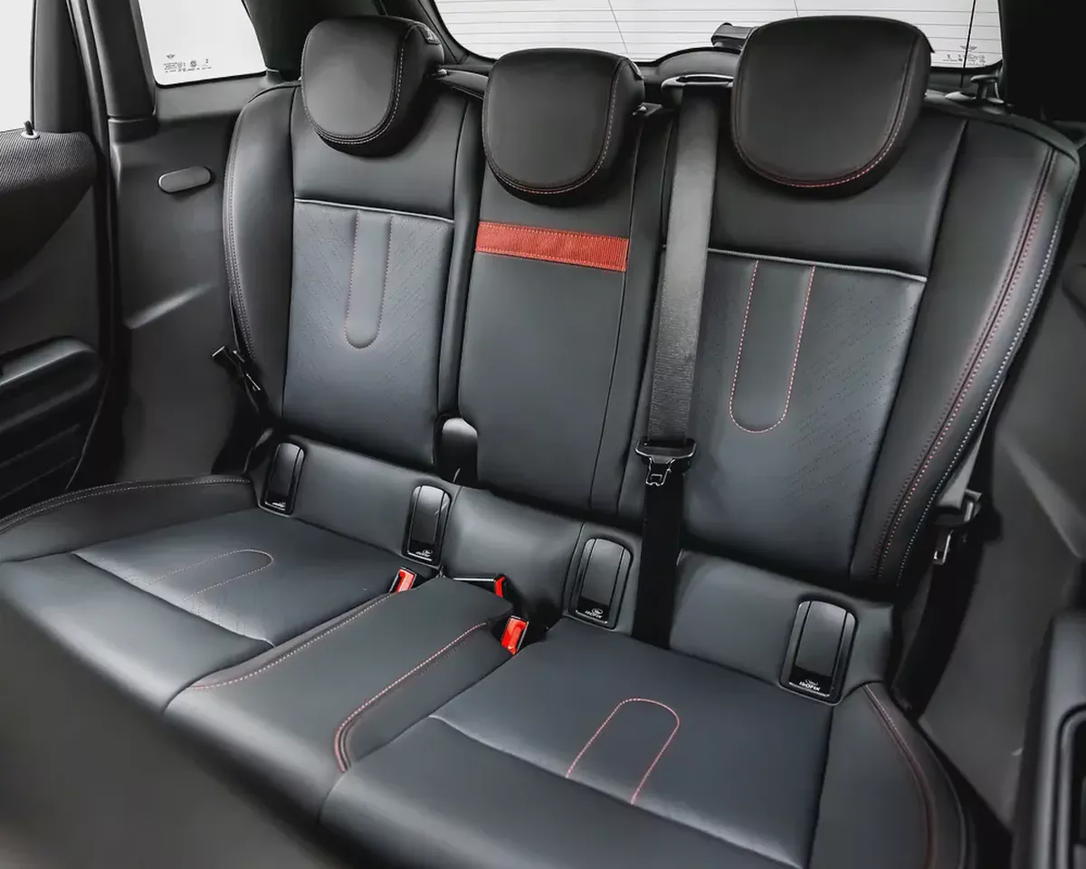 MINI COOPER S JCW KIT - 2025 - 7,000 km - GCC - AGMC WARRANTY AND SERVICE CONTRACT-16-16
