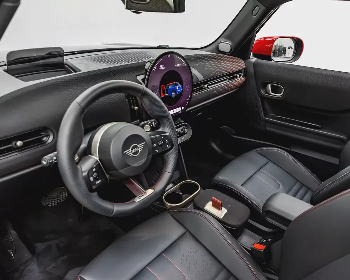 MINI COOPER S JCW KIT - 2025 - 7,000 km - GCC - AGMC WARRANTY AND SERVICE CONTRACT-8-8