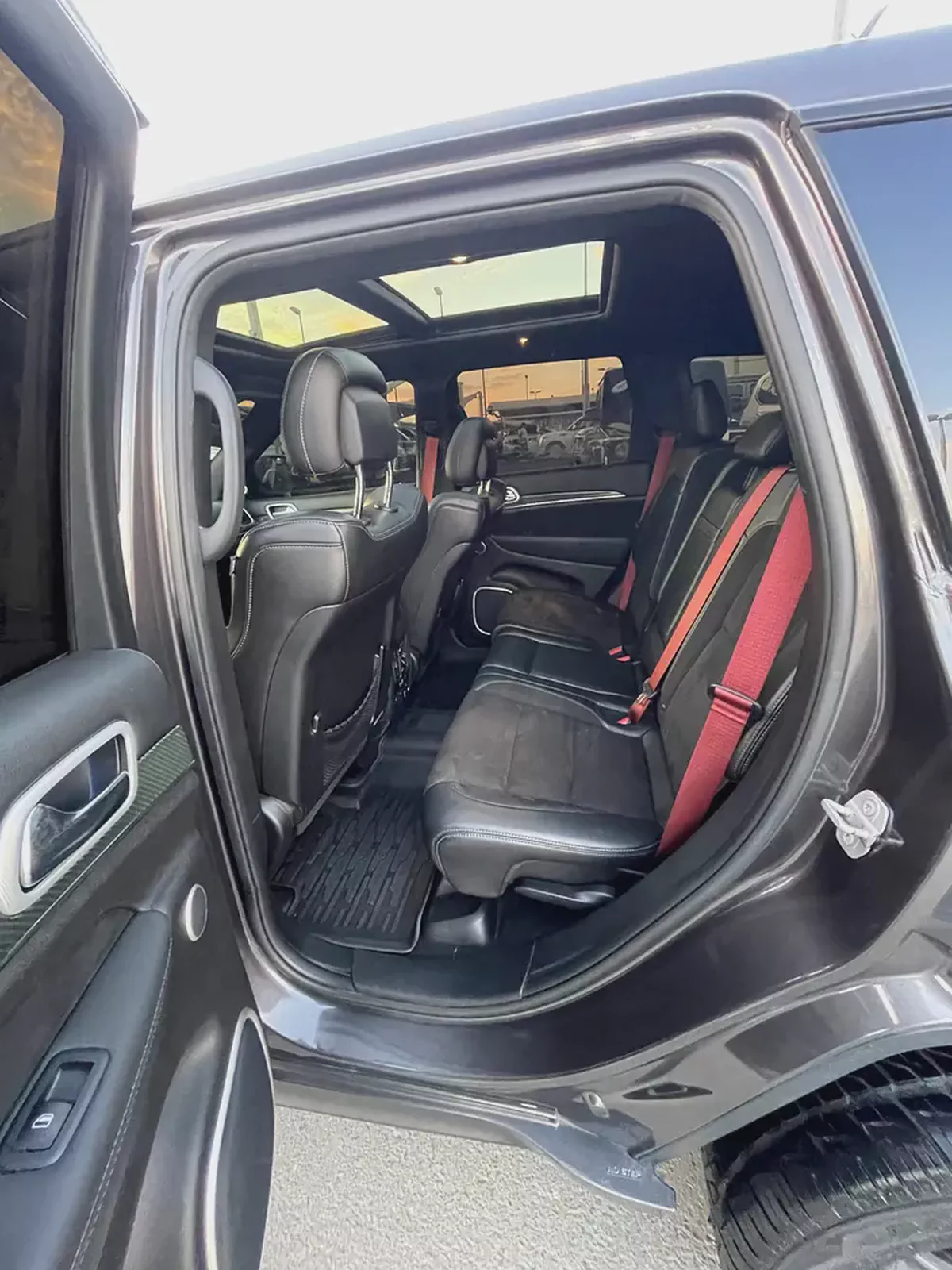 جيب شروكي SRT2019 Jeep Cherokee Sport - American Specs - Excellent Condition-13-13