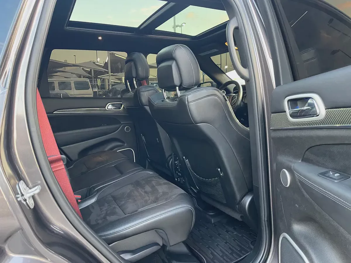 جيب شروكي SRT2019 Jeep Cherokee Sport - American Specs - Excellent Condition-14-14