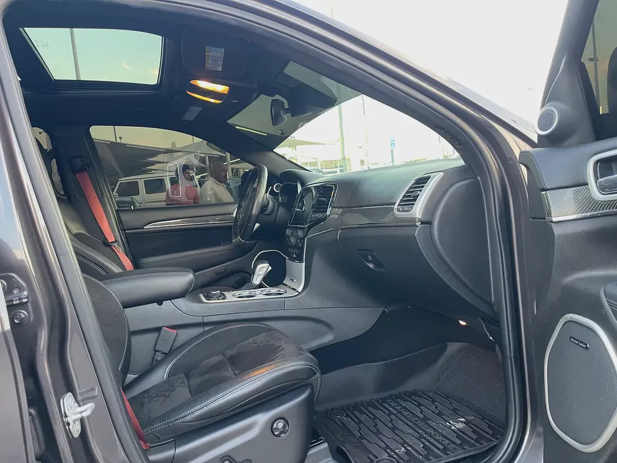 جيب شروكي SRT2019 Jeep Cherokee Sport - American Specs - Excellent Condition-16-16