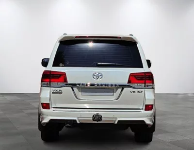 Toyota Land Cruiser VXR 5.7L 4WD VXR 5.7L-8CYL 4WD Grand Touring - Completely Agency Maintained - Low Mileage Al Futtaim-4
