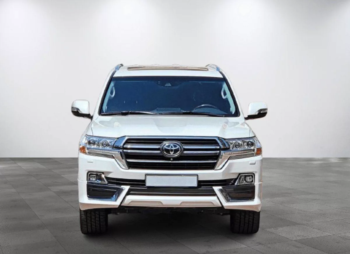 Toyota Land Cruiser VXR 5.7L 4WD VXR 5.7L-8CYL 4WD Grand Touring - Completely Agency Maintained - Low Mileage Al Futtaim-1-0