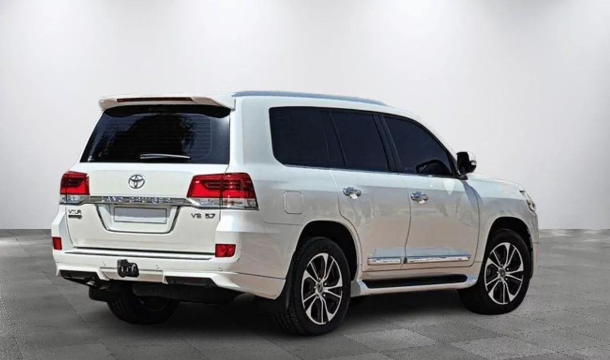 Toyota Land Cruiser VXR 5.7L 4WD VXR 5.7L-8CYL 4WD Grand Touring - Completely Agency Maintained - Low Mileage Al Futtaim-3-0