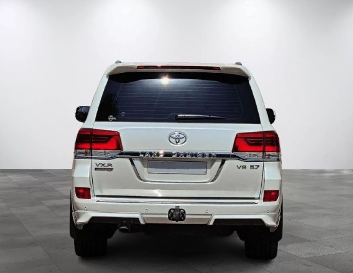 Toyota Land Cruiser VXR 5.7L 4WD VXR 5.7L-8CYL 4WD Grand Touring - Completely Agency Maintained - Low Mileage Al Futtaim-4-0