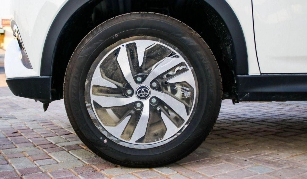 Toyota Rush EX RUSH 1.5L WHITE  G-6-0