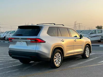 Toyota Grand Highlander  2024 Toyota Grand Highlander 2.4L V4 Turbo - AWD 4x4 Full Option With Dual Radar - Trunk Auto - Low-5