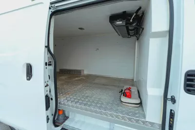 Nissan Urvan | Automatic | Standard Roof Chiller Van | GCC Specs | Ref#N45372-9