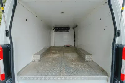 Nissan Urvan | Automatic | Standard Roof Chiller Van | GCC Specs | Ref#N45372-7