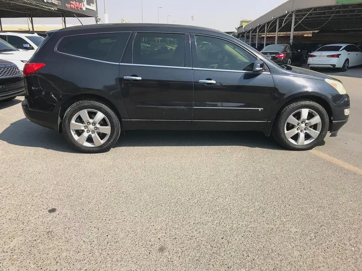 Chevrolet Traverse 2009 LTZ - GCC Specs - Well Maintained-2-2