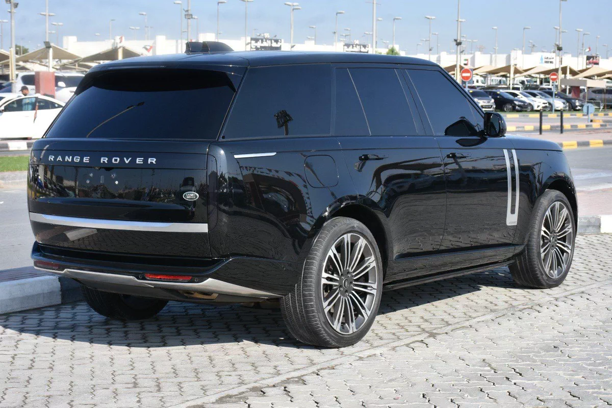 LAND ROVER RANGE ROVER SE 2023 | BLACK-19-19