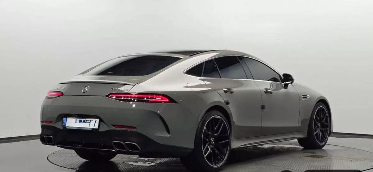 Mercedes Benz AMG GT 63 S E PERFORMANCE-3-0