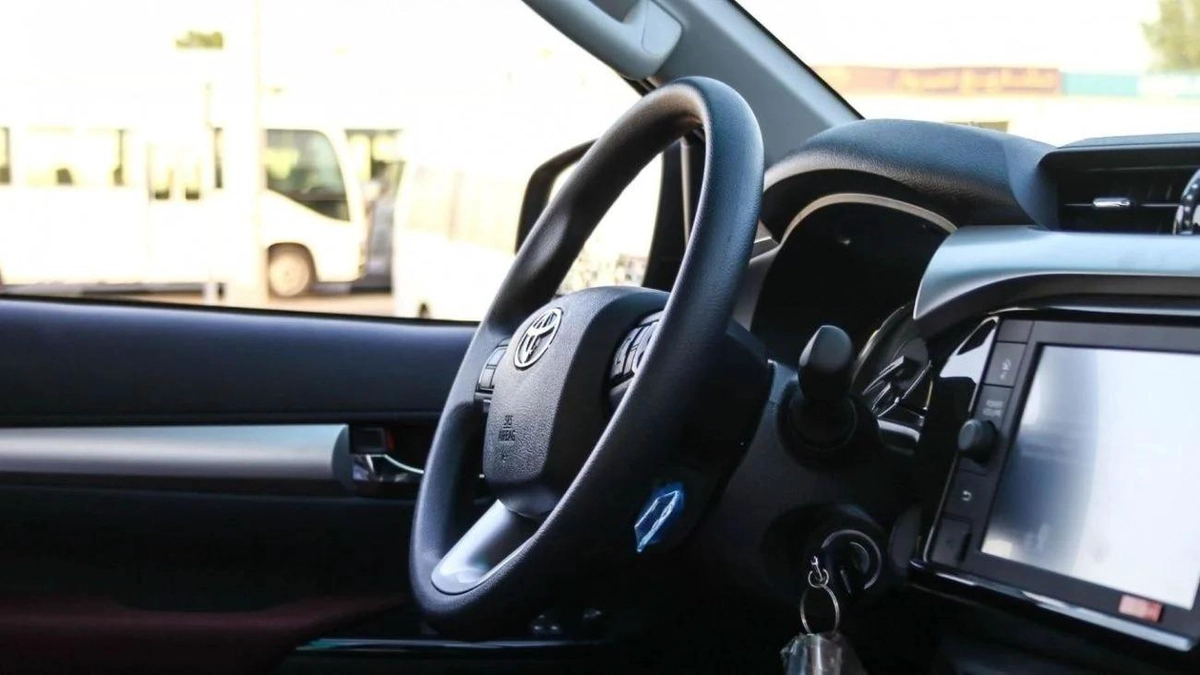 Toyota Hilux HILUX GLX 2.7L AT PETROL 2024-3-3