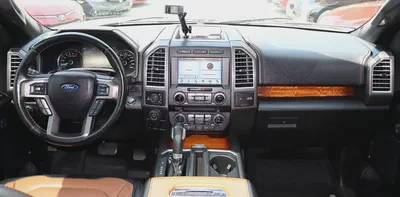 Full Service History .GCC Specs . Full Option . Excellent Condition - Single Owner-10