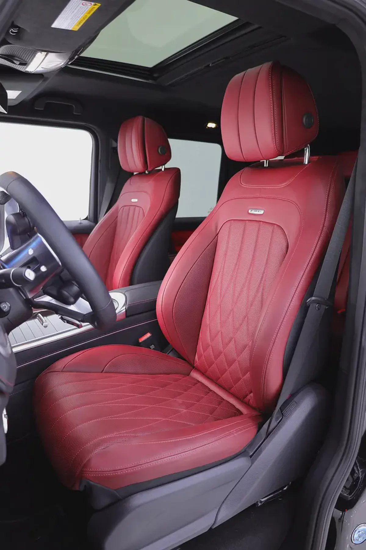 G63 MANUFAKTUR EDITION + DOUBLE NIGHT PACKAGE + CARBON INTERIOR+ 5 YEARS GARGASH WARRANTY + SERVICE-6-6