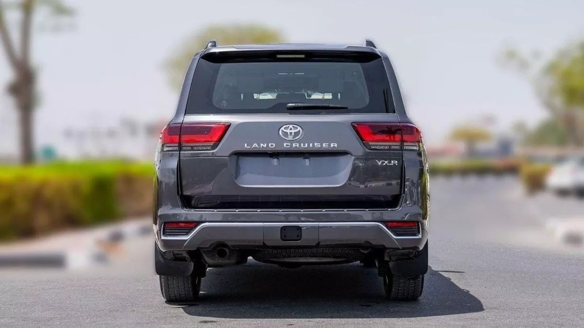 Toyota Land Cruiser VXR LC300 VXR 3.3D AT MY2025– GREY-4-0
