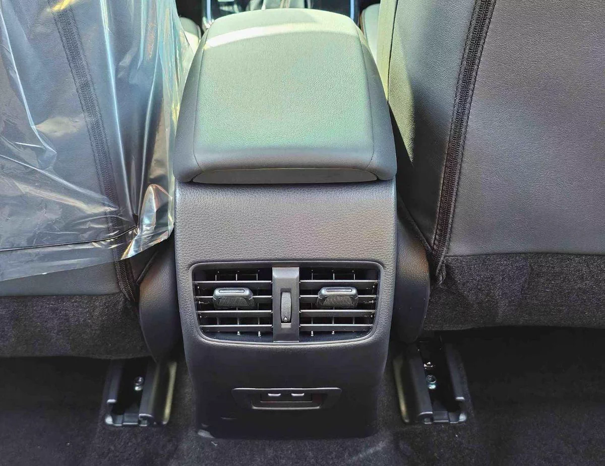 Toyota Frontlander Luxury HYBRID LUXURY WITH ELECTRIC BACK DOOR /2.0L PETROL V4 /RADAR/SUNROOF/DRIVER POWER SEATS (CODE#FLPA)-17-0