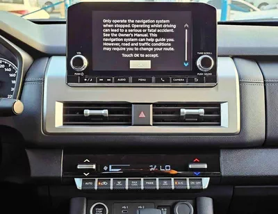 Mitsubishi L200 SPORTERO (NON GCC) 2.4L DIESEL V4 A/T | PUSH START | LEATHER WITH DRIVER PWR SEAT | REAR CAMERA (CODE # SPTR)-14
