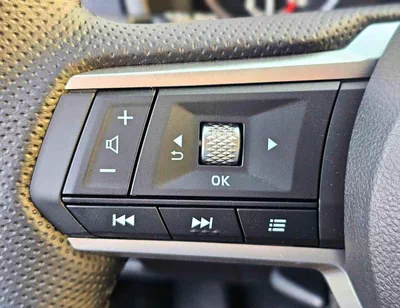 Mitsubishi L200 SPORTERO (NON GCC) 2.4L DIESEL V4 A/T | PUSH START | LEATHER WITH DRIVER PWR SEAT | REAR CAMERA (CODE # SPTR)-20