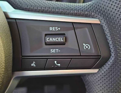 Mitsubishi L200 SPORTERO (NON GCC) 2.4L DIESEL V4 A/T | PUSH START | LEATHER WITH DRIVER PWR SEAT | REAR CAMERA (CODE # SPTR)-21