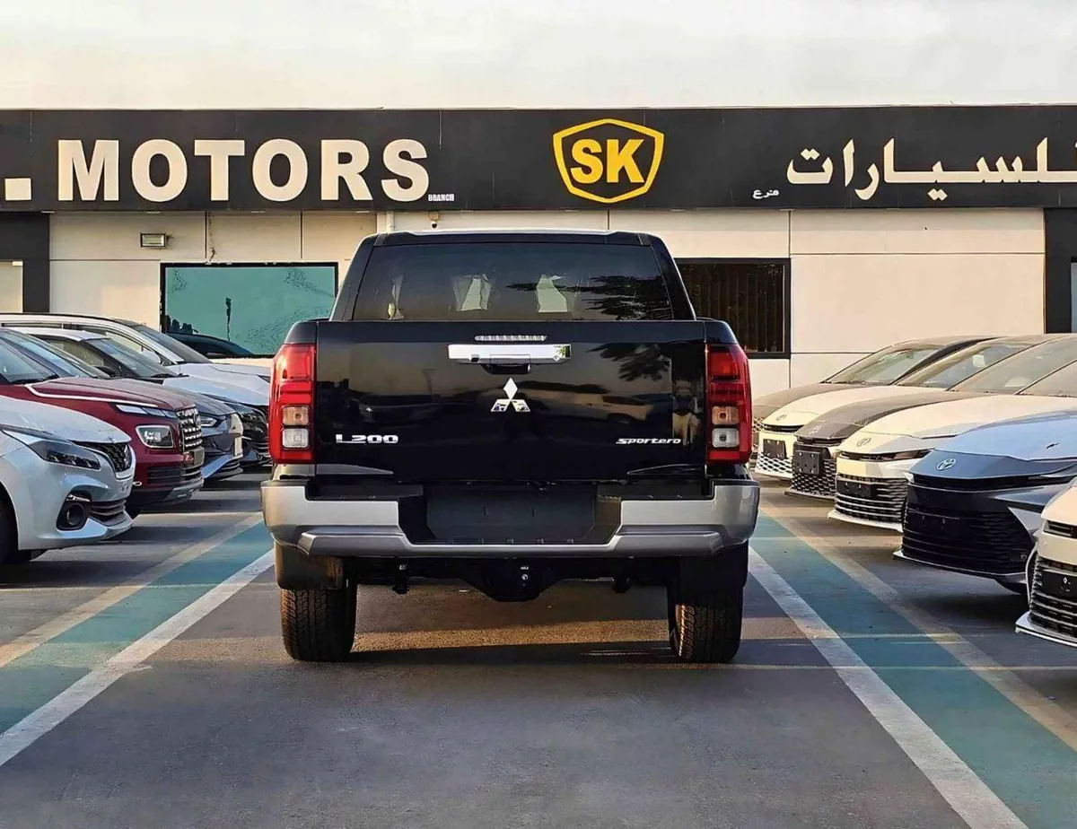 Mitsubishi L200 SPORTERO (NON GCC) 2.4L DIESEL V4 A/T | PUSH START | LEATHER WITH DRIVER PWR SEAT | REAR CAMERA (CODE # SPTR)-3-0
