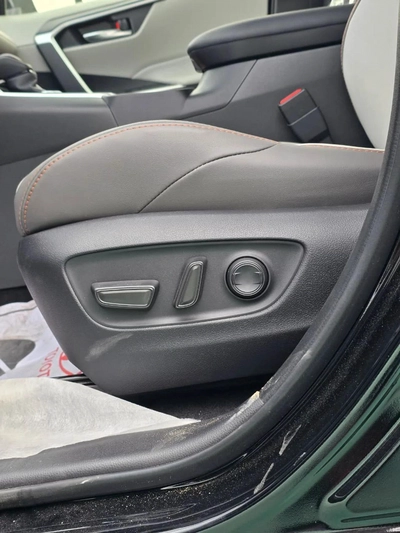Toyota RAV4 2.5L Adventure-1