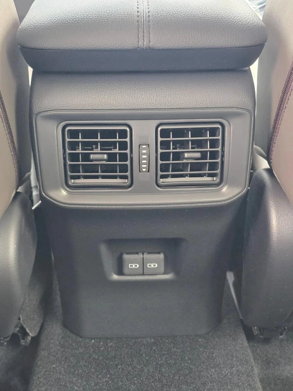 Toyota RAV4 2.5L Adventure-3-3
