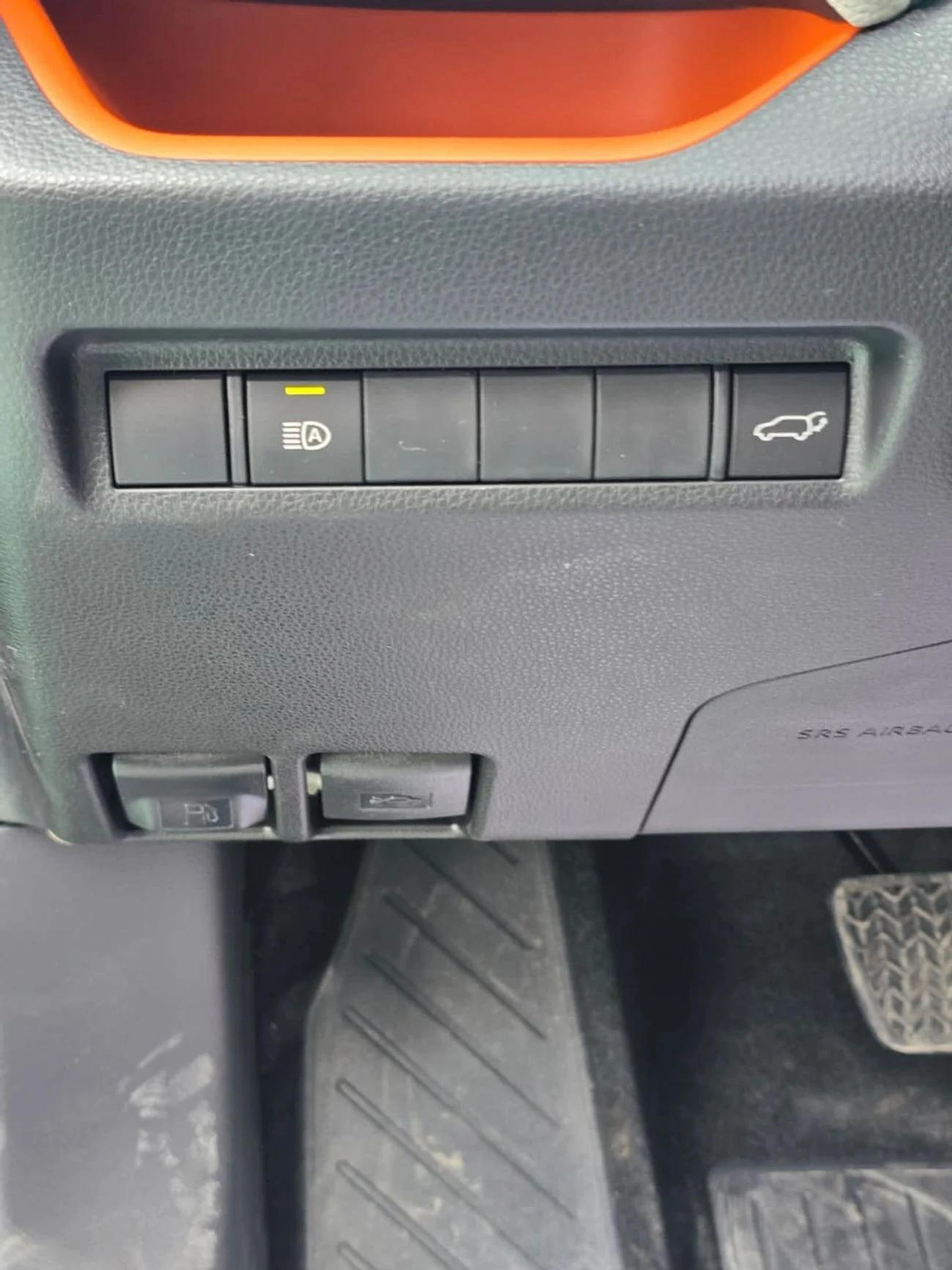 Toyota RAV4 2.5L Adventure-6-6