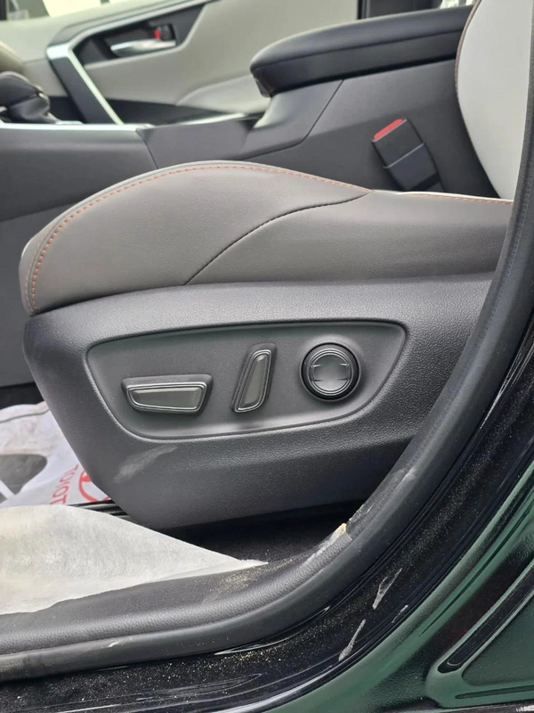Toyota RAV4 2.5L Adventure