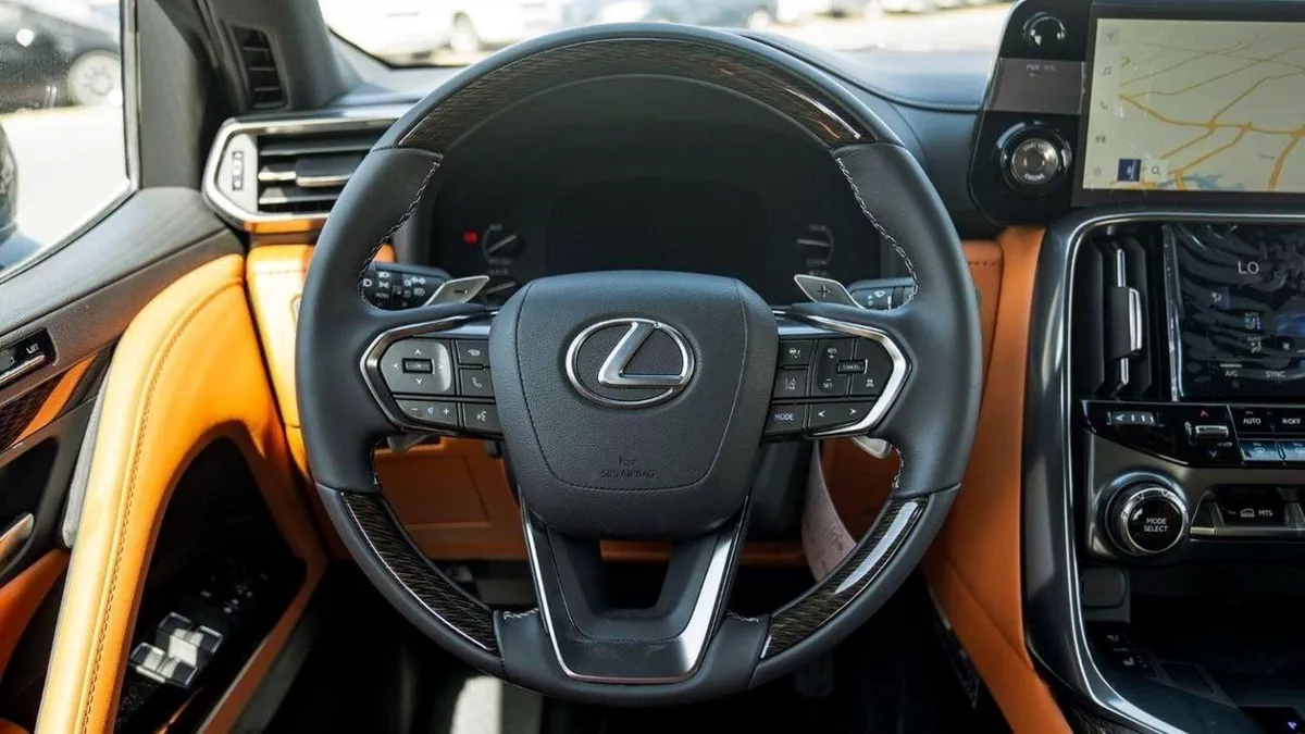Lexus LX600 VIP 3.5P AT MY2023 – BLACK-10-0