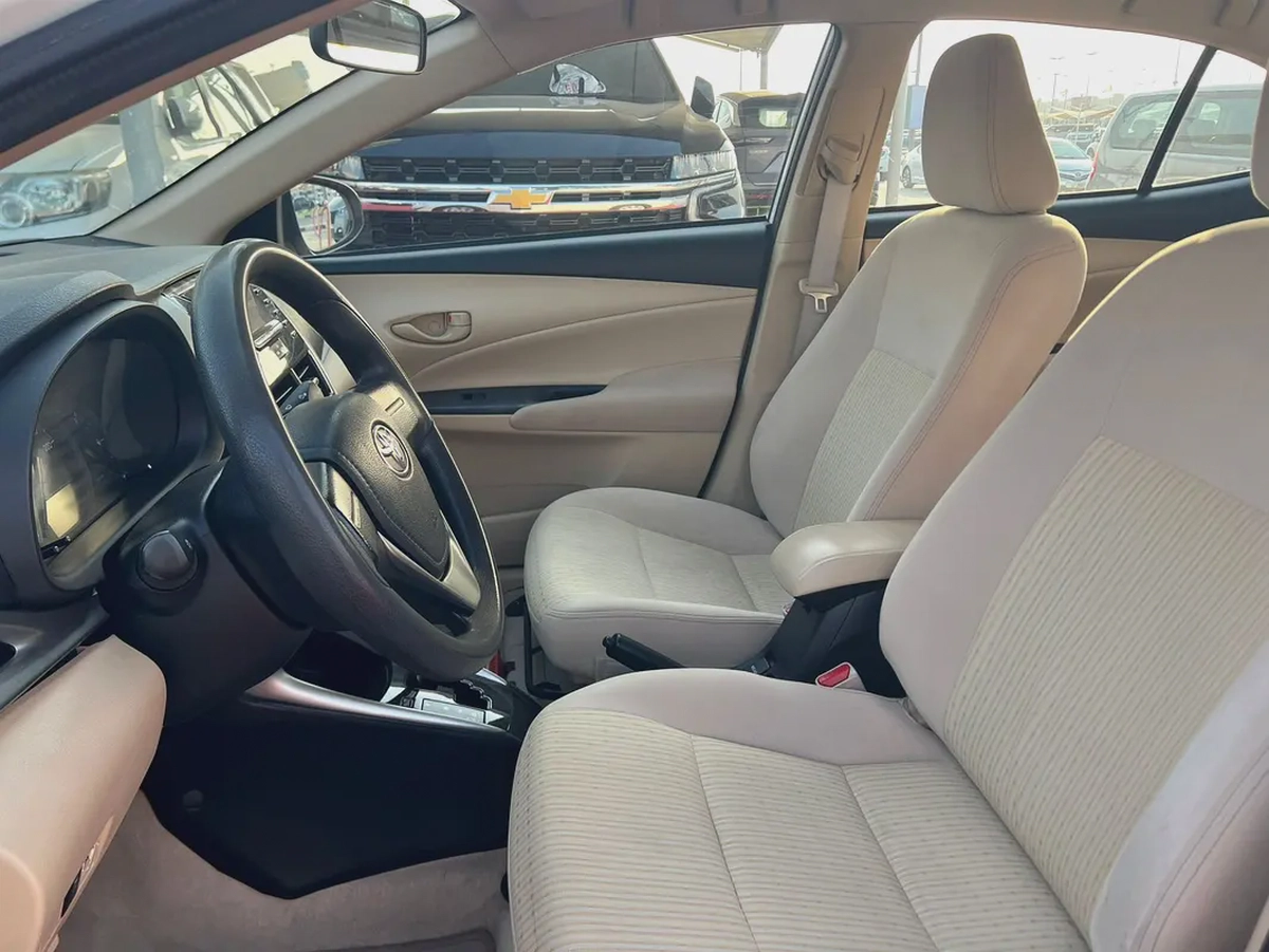 2018 | Toyota Yaris  | SE | GCC Ref#964-9-9