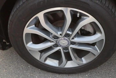 Mercedes Benz C300-4
