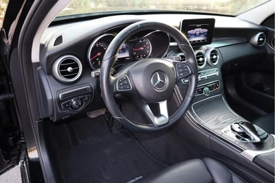 Mercedes Benz C300-10