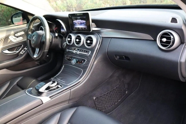 Mercedes Benz C300