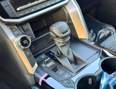 Toyota Land Cruiser GXR 3.5L V6 PETROL || DRIVER PWR SEAT / SUNROOF / DIGITAL SPEEDOMETER / DIFF LOCK (CODE # GXR3B)-12