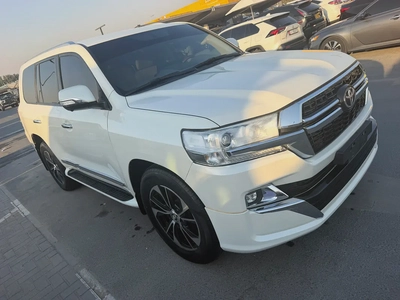 Toyota Land Cruiser GXR 2013 GCC Specs-4