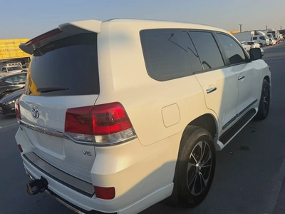 Toyota Land Cruiser GXR 2013 GCC Specs-6