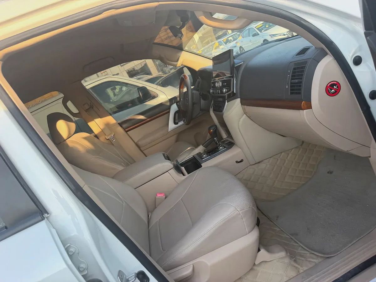 Toyota Land Cruiser GXR 2013 GCC Specs
