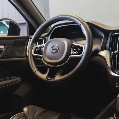 AED 1,819 pm • 0% Downpayment • S60 R-Design • Agency Warranty-10