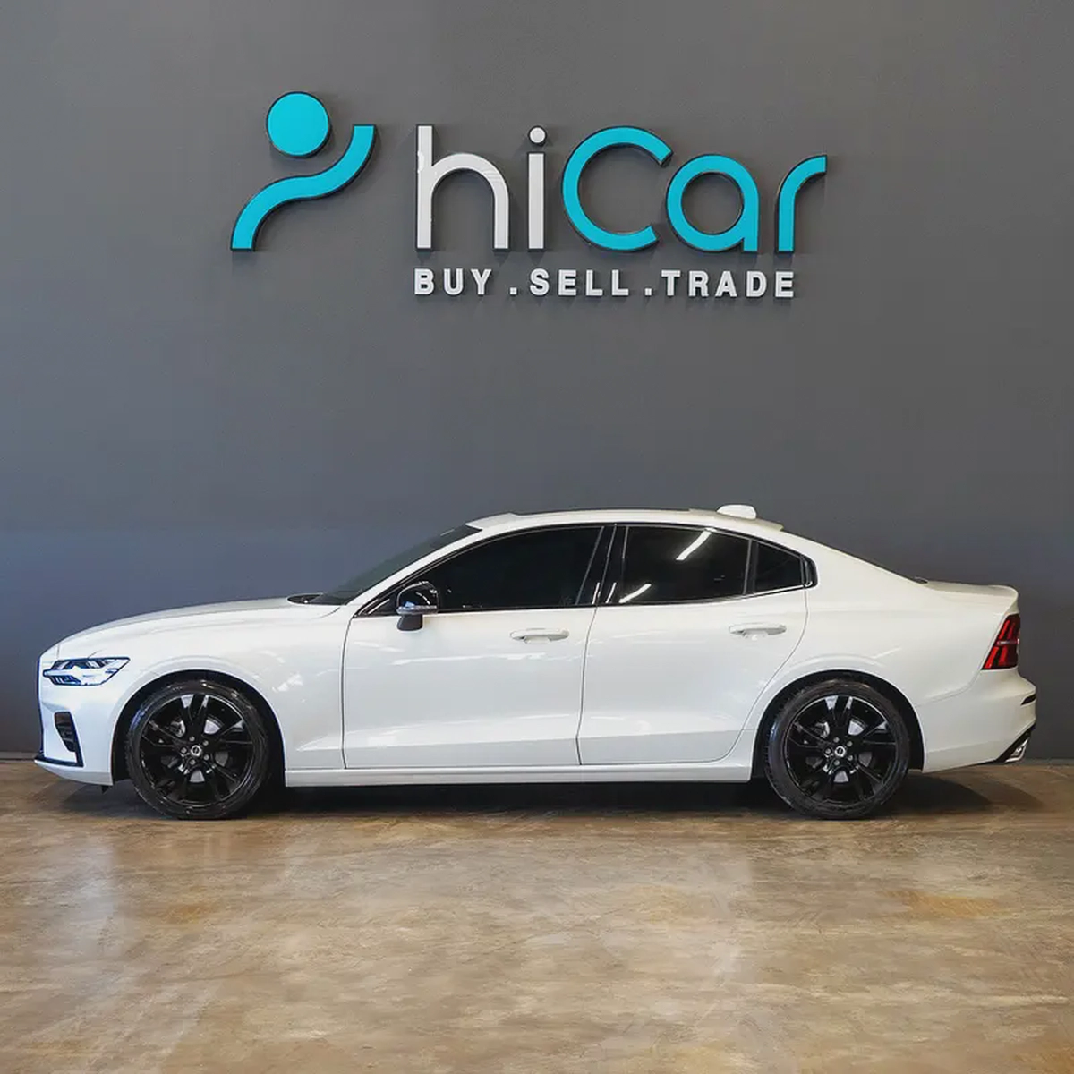 AED 1,819 pm • 0% Downpayment • S60 R-Design • Agency Warranty