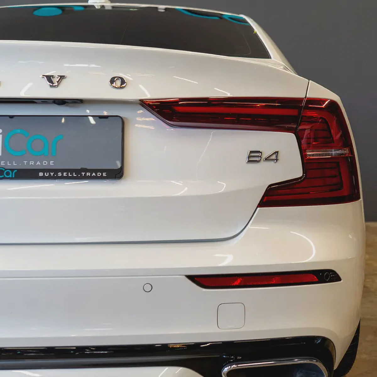 AED 1,819 pm • 0% Downpayment • S60 R-Design • Agency Warranty-6-6