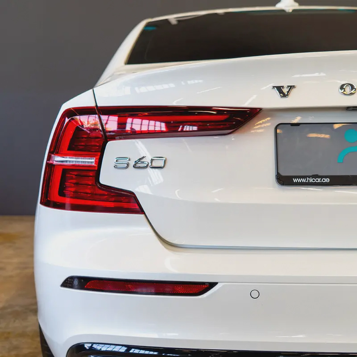 AED 1,819 pm • 0% Downpayment • S60 R-Design • Agency Warranty-7-7