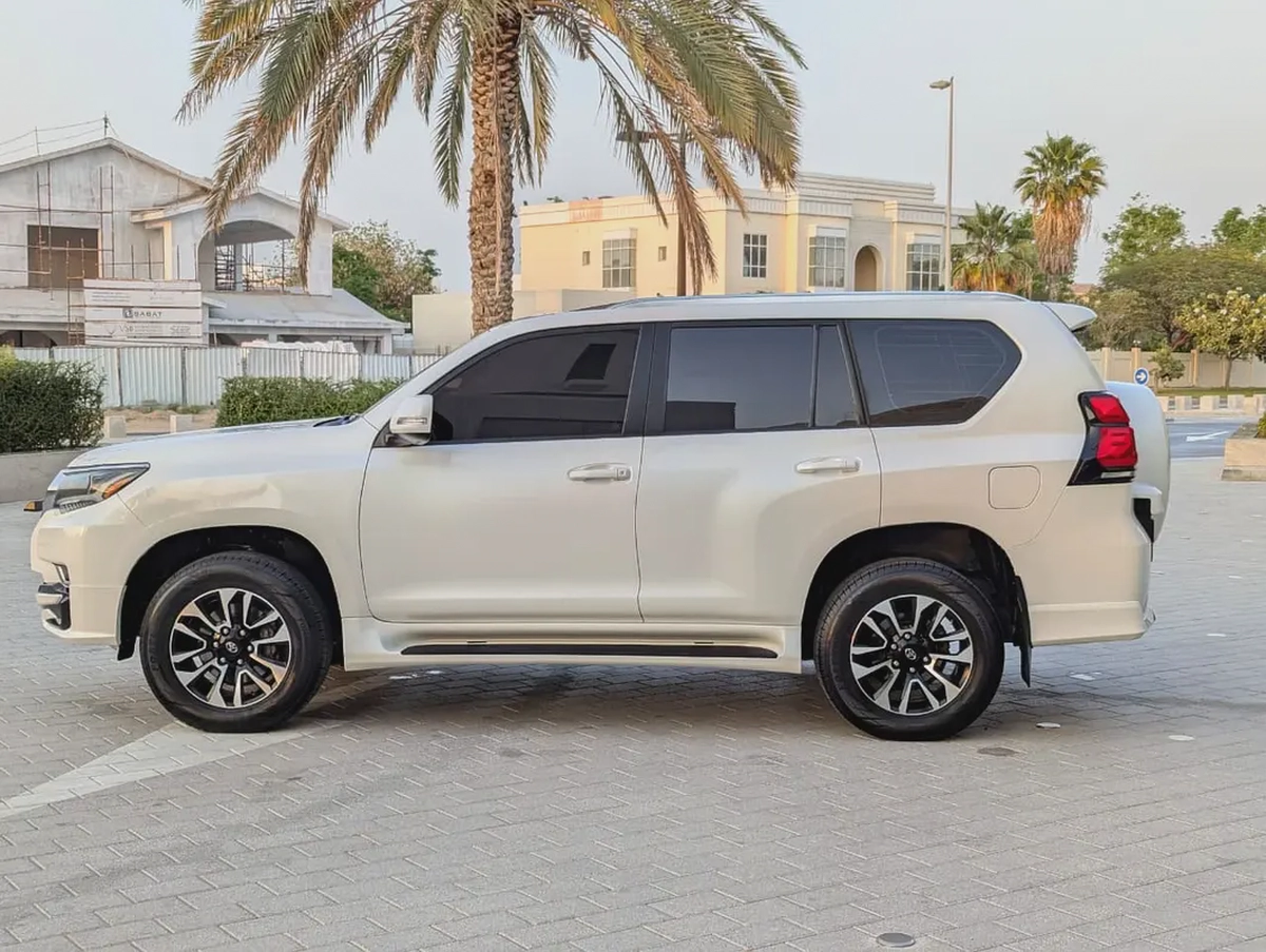 Toyota Prado GXR 2020 GCC Specs GXR Full Option V6 4.0L In Excellent Condition
