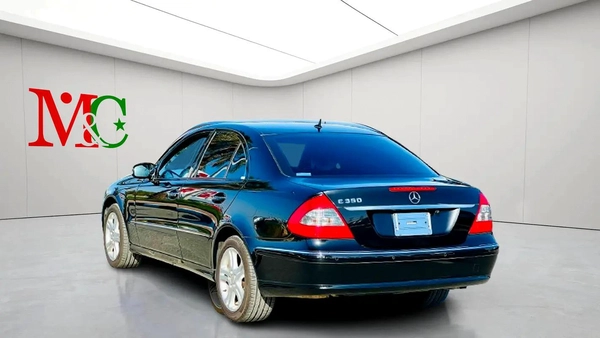 MERCEDES BENZ E350 - 2007 - CLEAN CAR FRESH JAPAN IMPORT