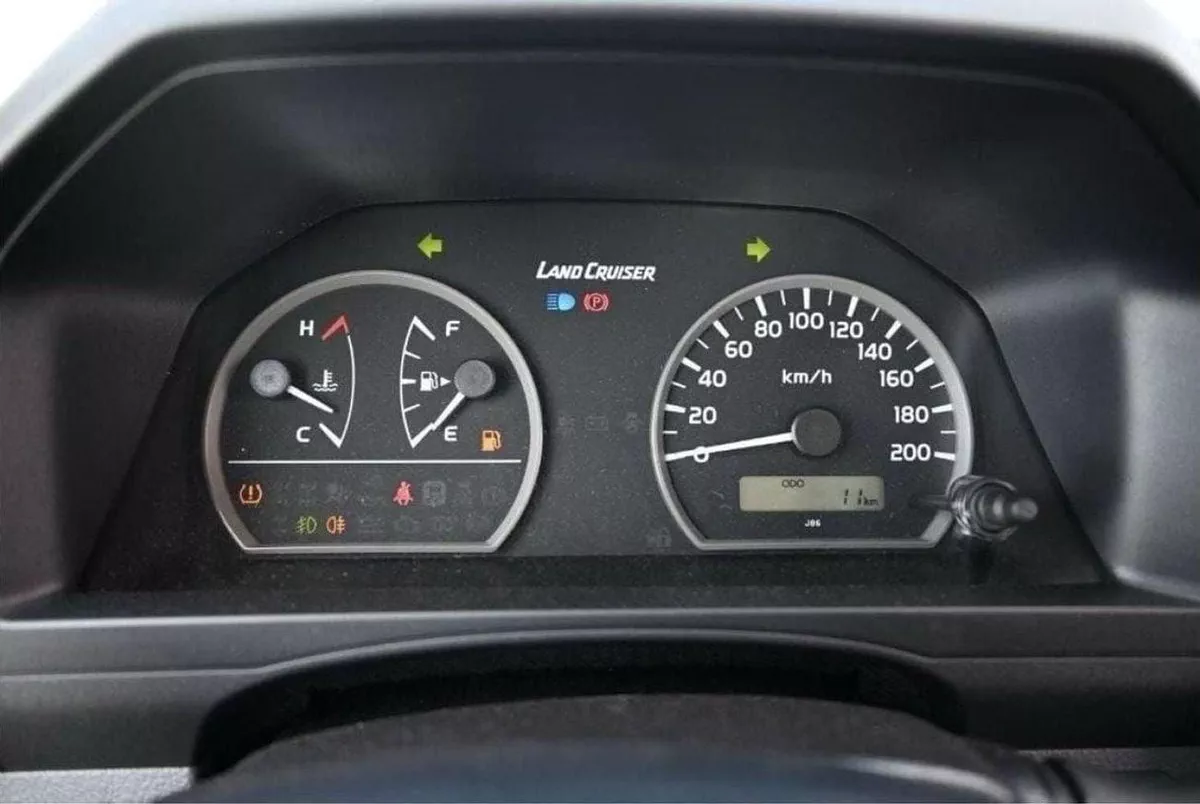 Toyota Land Cruiser Pick Up LAND CRUISER LC79 DUBL CAPIN 4.2L V6 DIESEL-7-0